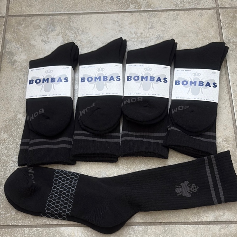 Bombas Men's Classic Black Casual Socks